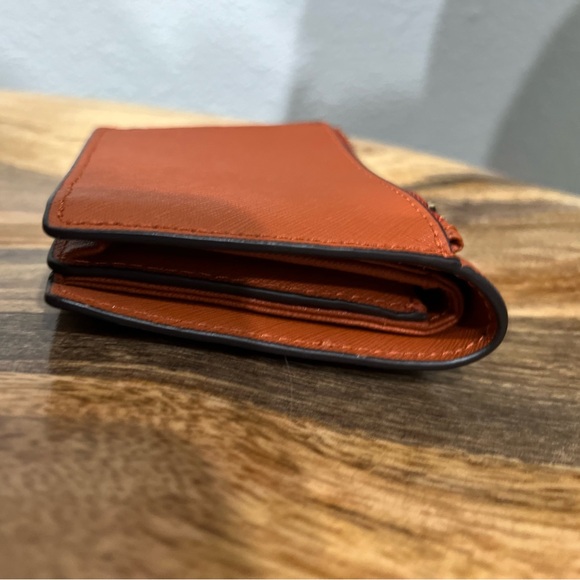 Michael Kors Cross Grain Wallet - Picture 5 of 7